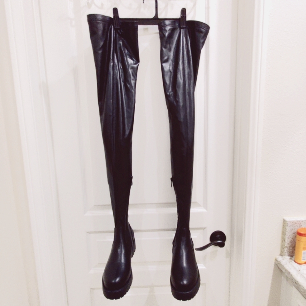 Azalea Wang Platform Boots Slim Fit